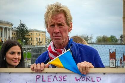 Ryan Wesley Routh, en una manifestación en Kiev, Ucrania, el 30 de abril del 2022. (AP foto/Efrem Lukatsky)