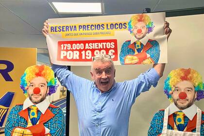 Ryanair presenta una nueva campaña de ofertas con una alusión directa al Ministro de Consumo español, Pablo Bustinduy.