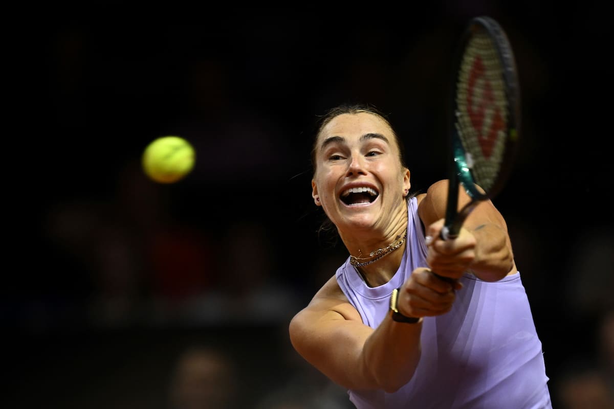 Rybakina avanza en Cincinnati y mete presión a Sabalenka