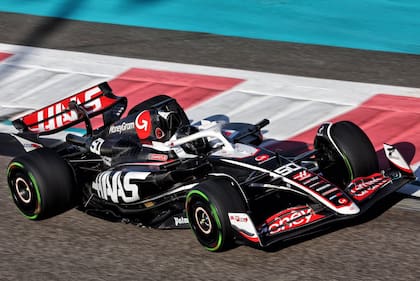 Ryo Hirakawa participó de las pruebas de postemporada con Hass en la Fórmula 1 en el circuito Yas Marina de Abu Dhabi, en diciembre pasado.