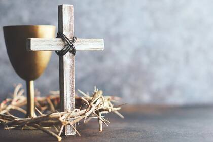 Sábado Santo, también conocido como Sábado de Gloria, es el día que sigue al Viernes Santo y precede al Domingo de Resurrección en la Semana Santa cristiana