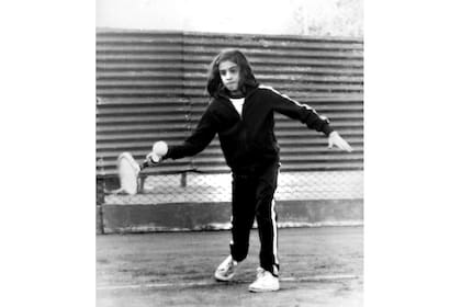 Gaby Sabatini, en 1978, en las canchas de polvo de ladrillo de River Plate, el club donde se formó.