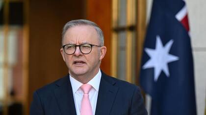 "Sabemos que hacemos lo correcto": el primer ministro de Australia, Anthony Albanese, defendió la aprobación de la ley.