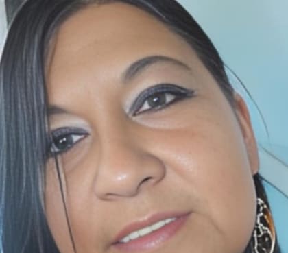 “Saber mantener el sentido del humor, incluso en las circunstancias más críticas, nos ayuda a mantenernos en pie, a no derrumbarnos".