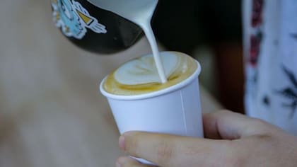 ¿Sabrías decir si el café que bebes en una cafetería procede de comercio justo?