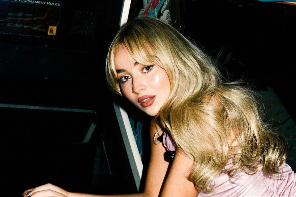 Sabrina Carpenter, la telonera elegida por Taylor Swift, llegó a la Argentina y mostró su primera compra (Foto: Instagram/@sabrinacarpenter)