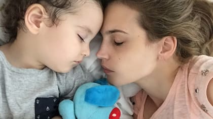 Sabrina Garciarena y su pequeño León