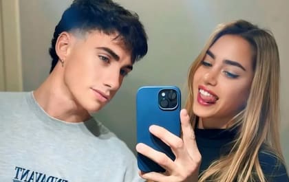 Sabrina y Alan confirmaron su romance con un beso en la casa de Gran Hermano y los participantes enloquecieron al verlos