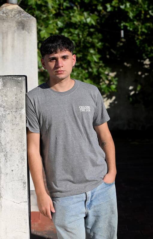 Sacha Aquino estudia psiquiatría y conversó con LA NACION: "Me encantaría contarle a mi mamá que me va bien en la facu, que soy independiente y que la extraño"