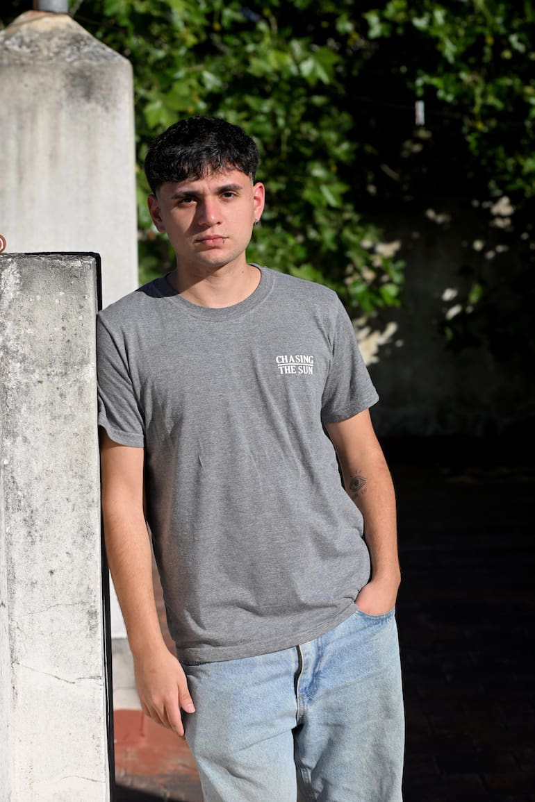 Sacha Aquino estudia psiquiatría y conversó con LA NACION: "Me encantaría contarle a mi mamá que me va bien en la facu, que soy independiente y que la extraño"