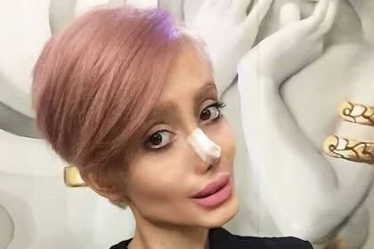 Sahar Tabar se hizo conocida hace unos meses y fue apodada por los medios la “Angelina Jolie iraní”