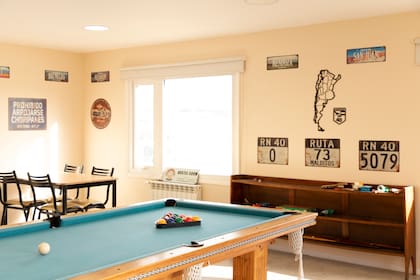 Sala para compartir en la Posada Ruta 40.