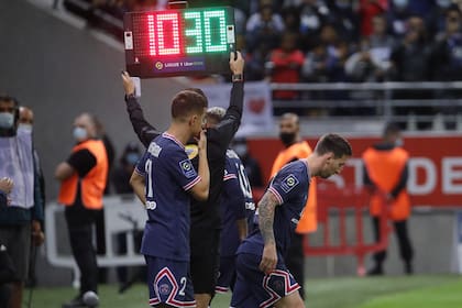 Sale Neymar y entra Messi. ¿O Ander Herrera? El español se divirtió en sus redes con esta postal