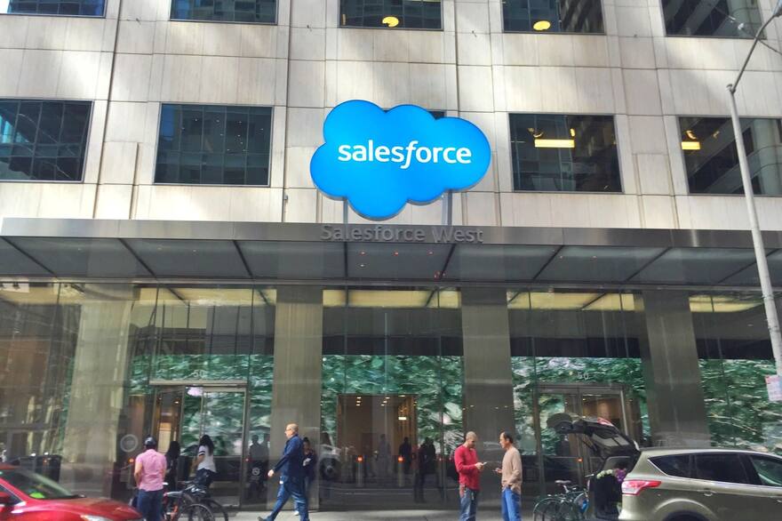Salesforce invertirá US$500 millones en la Argentina - LA NACION