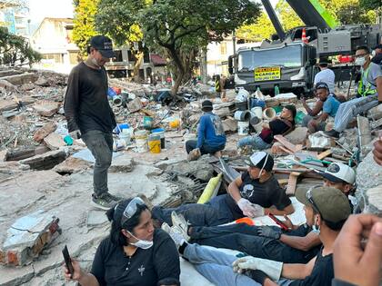 “Salí corriendo”: cinco argentinos reconstruyen cómo fueron los primeros minutos del terremoto en Colombia