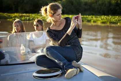 Salida por el delta en barco.