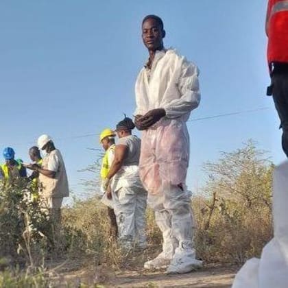 Salim Karisa cobró unos US$8 al día por desenterrar decenas de cadáveres