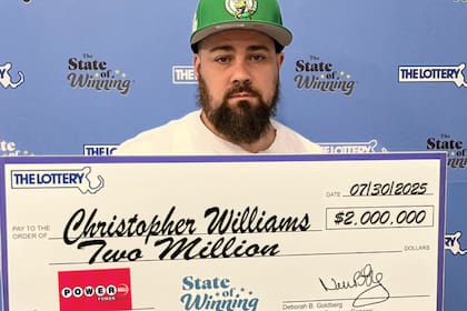 Salió a buscar slushies con sus hijos y volvió con un boleto que valía dos millones de dólares