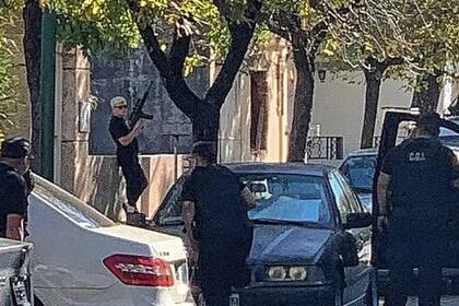 Salió a la calle con una carabina y disparó a mansalva en Rafaela: tres heridos