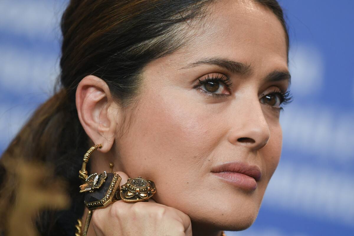 Salma Hayek contó que creyó que se moría, tras contagiarse de coronavirus