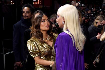 Salma Hayek y Lady Gaga y una secuencia inédita. "Quizá aparezca en el corte del director, quién sabe”, reveló Gaga