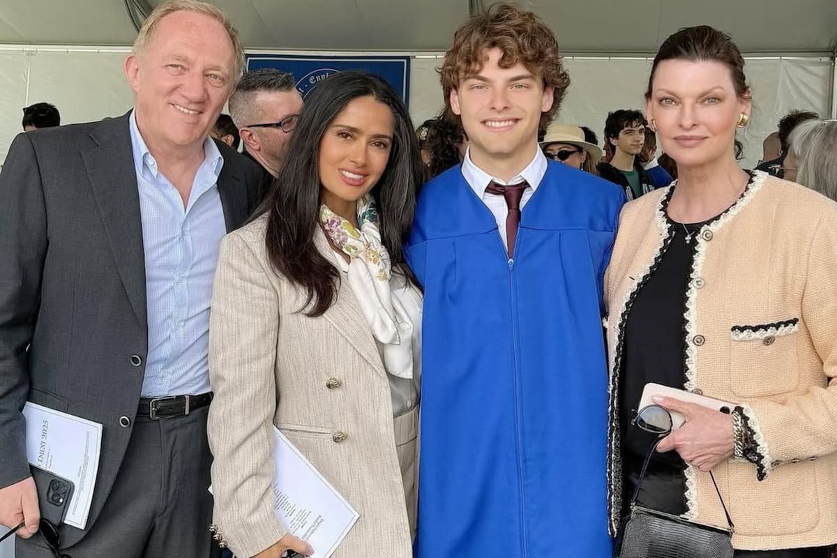 Salma Hayek y Linda Evangelista posaron juntas en la graduación de Agustin James, hijo de la modelo y el empresario francés Francois-Henri Pinault