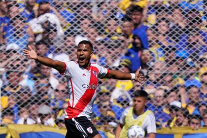 Salomón Rondón marcó 10 goles -incluido uno ante Boca en la Bombonera- en su paso por River, club al que llegó en enero pasado