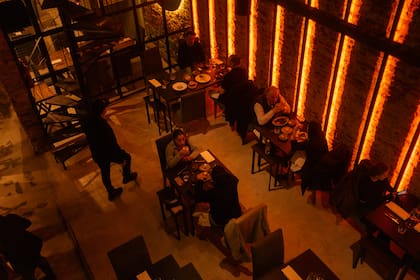 Salón de fine dining Negre
