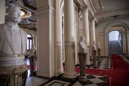 Salón de los bustos en la Casa Rosada