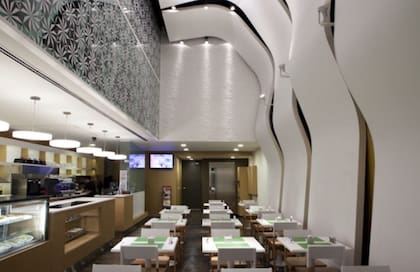 Salón del local abierto al público de la mutual de pasteleros