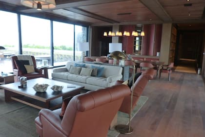 Salones del futuro club privado de Bodega Garzón