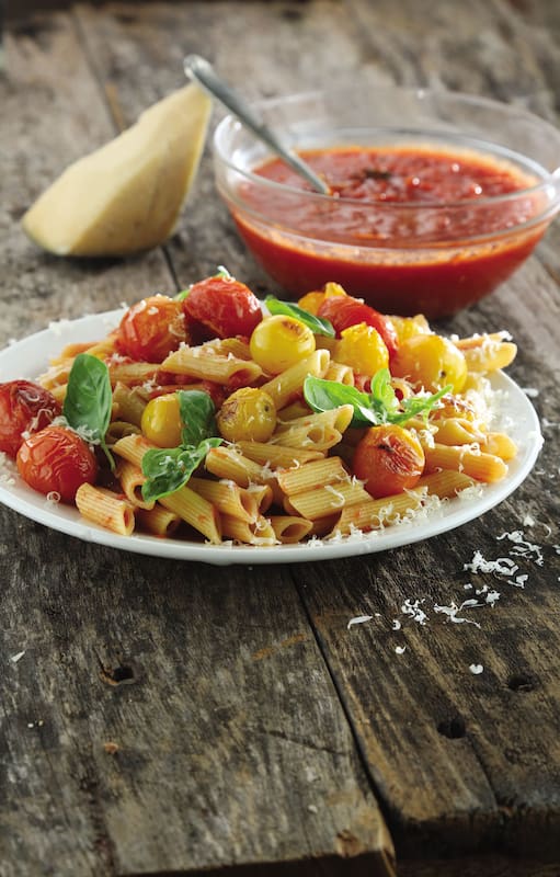 Salsa exprés de tomate, perfecta para esos días de mucho trabajo y poco tiempo en los que, igual, queremos comer rico y sano.