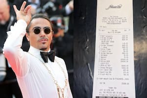 Salt Bae mostró el ticket que se llevó un grupo de diez personas de su lujoso restaurante. Foto/Gamma-Rapho y @nusr_et