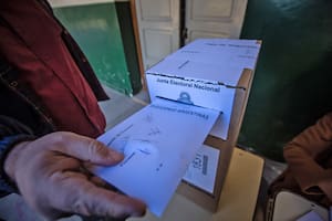 Salta Finca Las costas Escuela 4317 Calixto Gauna donde vota el pre candidato a vice Urtubey
