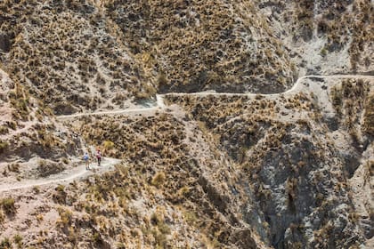 Salta tiene caminos de cornisa que impactan