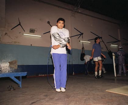 Saltando la soga en el gimnasio de la Federación Argentina de Box