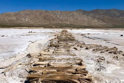 Saltdale tiene muchísimas estrcuturas de madera corroídas por la sal