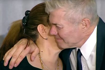 Saludo de Fernando Burlando a Graciela Sosa