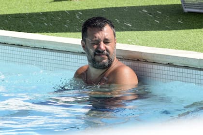 Salvini no pasó desapercibido durante sus vacaciones