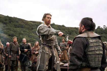Sam Corlett como Leif. Foto: Cr. Bernard Walsh/Netflix © 2021