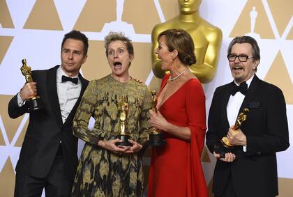 Sam Rockwell, Frances McDormand, Alisson Janney y Gary Oldman, con sus Oscar