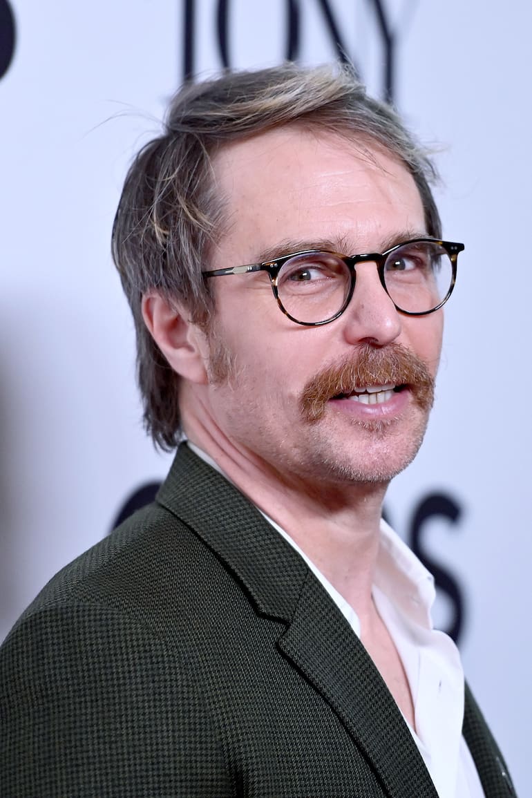 Sam Rockwell regresa con otro personaje que se suma una larga lista de antihéroes de su carrera