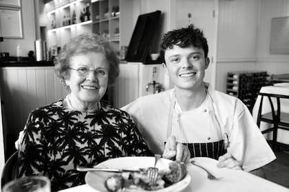 Sam se inspiró en su "Abuela Tess" para seguir esta profesión (Instagram/@samholland1999)