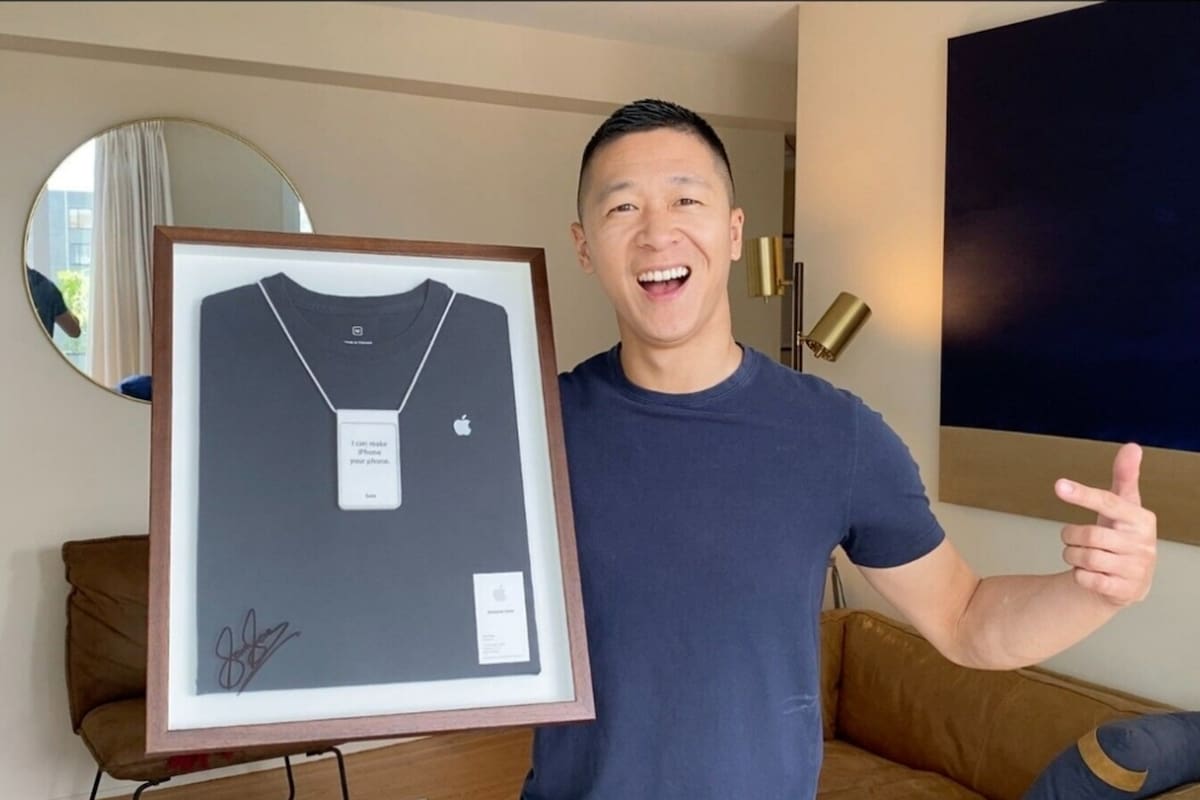 Sam Sung fue empleado de Apple entre 2010 y 2013, y subasta su tarjeta de identificación con un fin benéfico