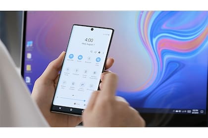 Samsung DeX permite acceder al contenido del teléfono aprovechando la pantalla grande de la PC