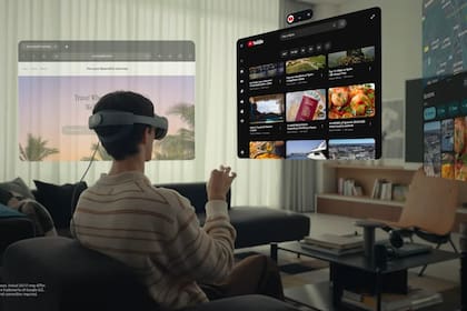 Samsung presentó los Galaxy XR, anteojos de realidad mixta; permiten ver apps generadas frente a nuestros ojos y, al mismo tiempo, la habitación en la que estamos, para interactuar con los objetos y recibir información sobre ellos