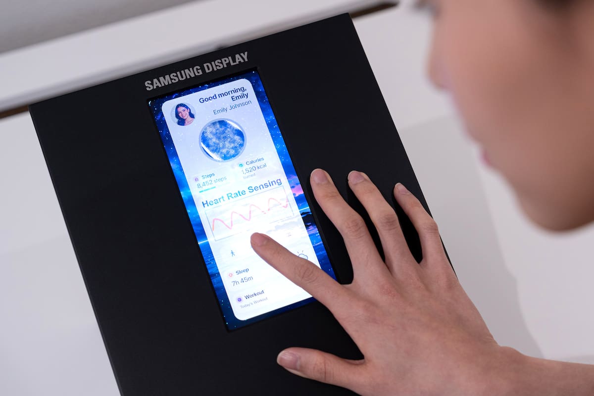Samsung presentó un panel OLED para smartphones que tiene un sensor biométrico incorporado en toda la pantalla