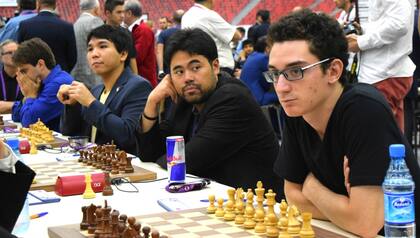 Samuel Shankland, Wesley So, Hikaru Nakamura y Fabiano Caruana, el poderoso equipo norteamericano que se quedó el título en Bakú