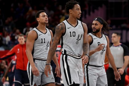 San Antonio Spurs encadenó su séptima derrota consecutiva