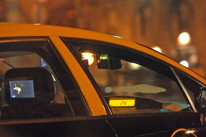 Desde hoy, es más caro viajar en taxi por la Ciudad: a cuánto se fue la bajada de bandera